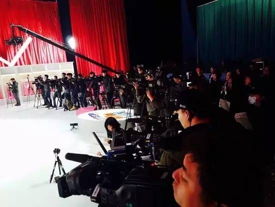 大调查“特种兵”是这样作战的！新葡京娱乐城户外真人秀摄像团队(图9)