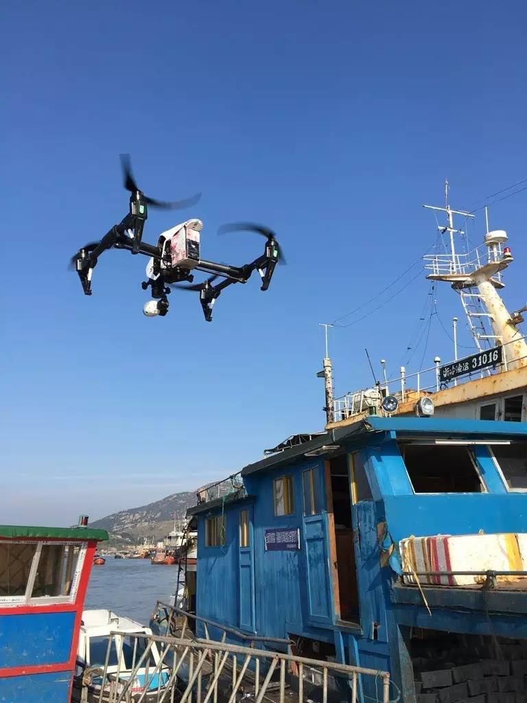 大调查“特种兵”是这样作战的！新葡京娱乐城户外真人秀摄像团队(图10)